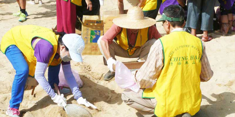 Participating in Keelung Harbor 130th Anniversary Autumn Beach Cleanup